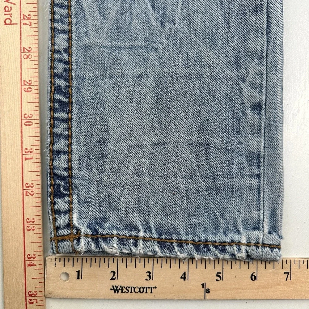 True Religion Slim Fit Jeans Men 29x34 Blue‎ Distressed Flap Pockets Light Wash